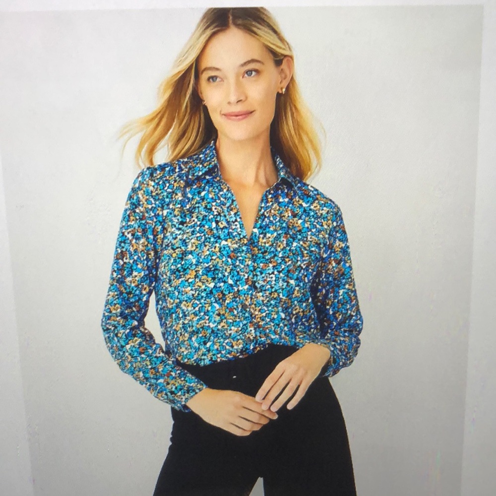 NWT ANN Taylor Beautiful Spring Blouse, Size Small,